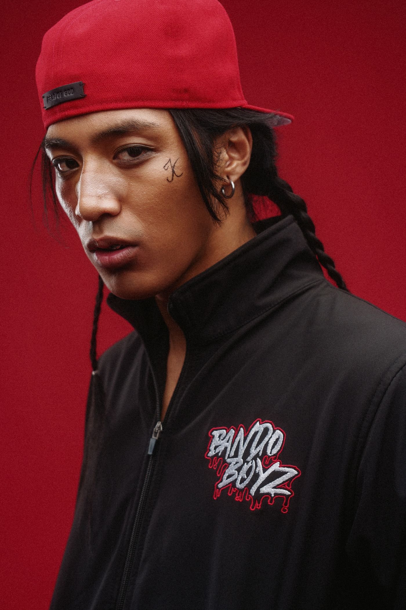 Lookbook BANDO BOYZ: detalle del estampado de espalda