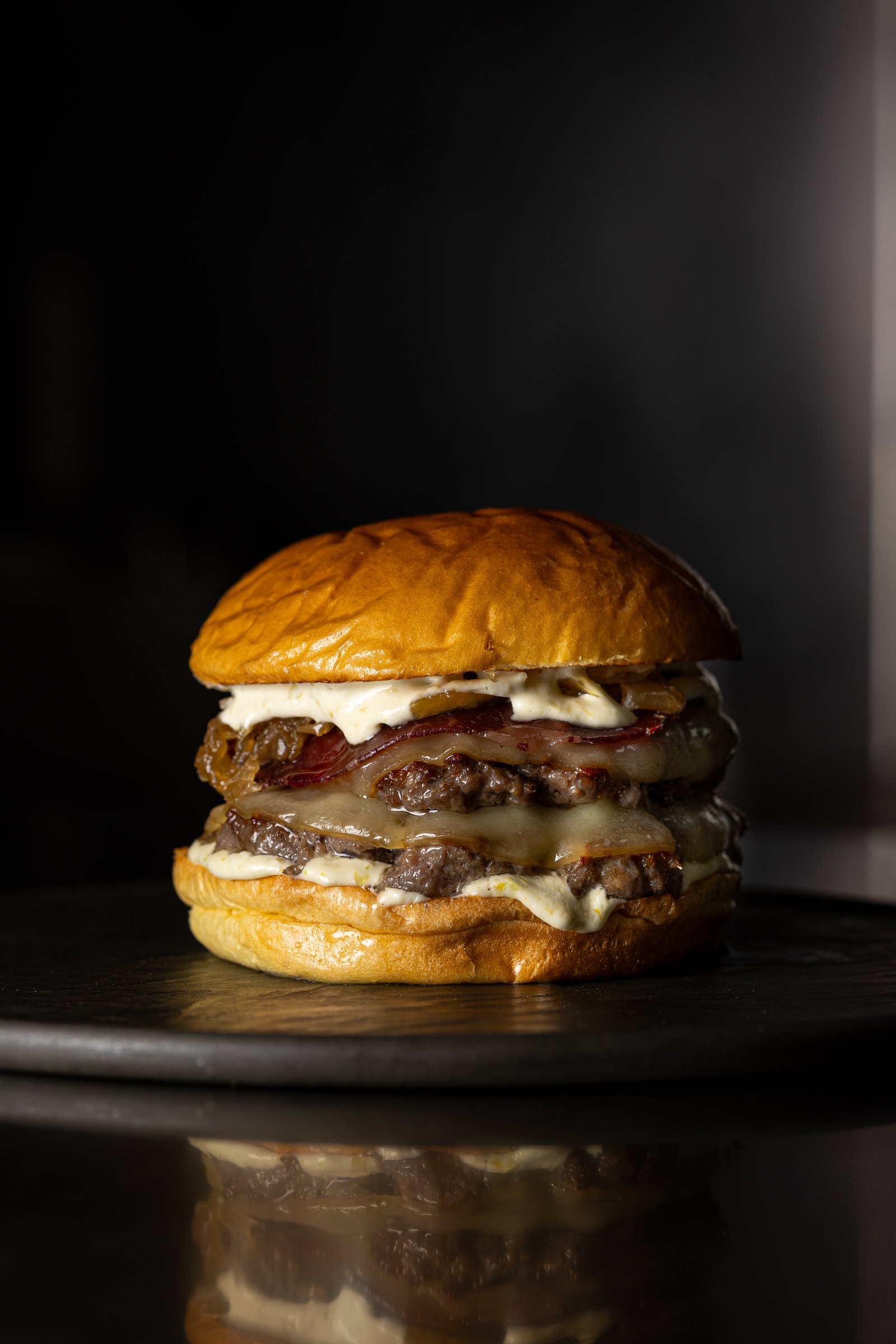 Detalle del corte de la burger Piparrona